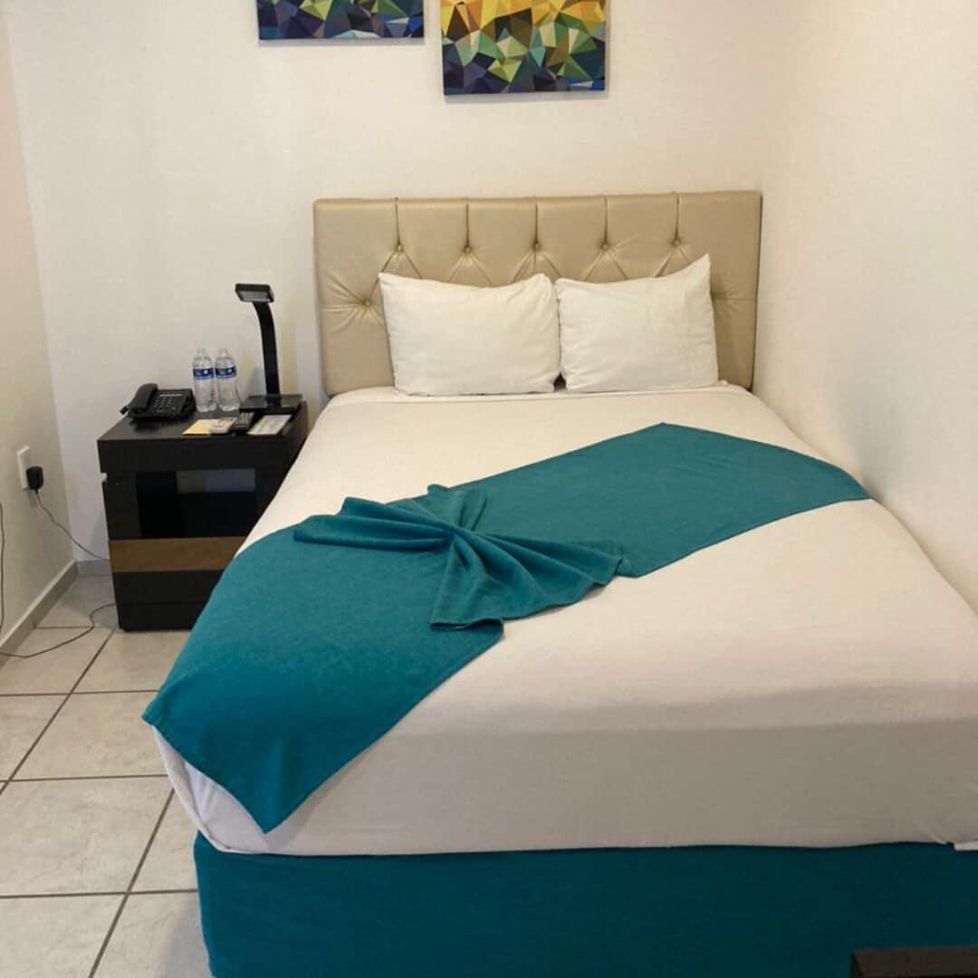 Container Inn Hotel Aeropuerto 巴亞爾塔港 外观 照片