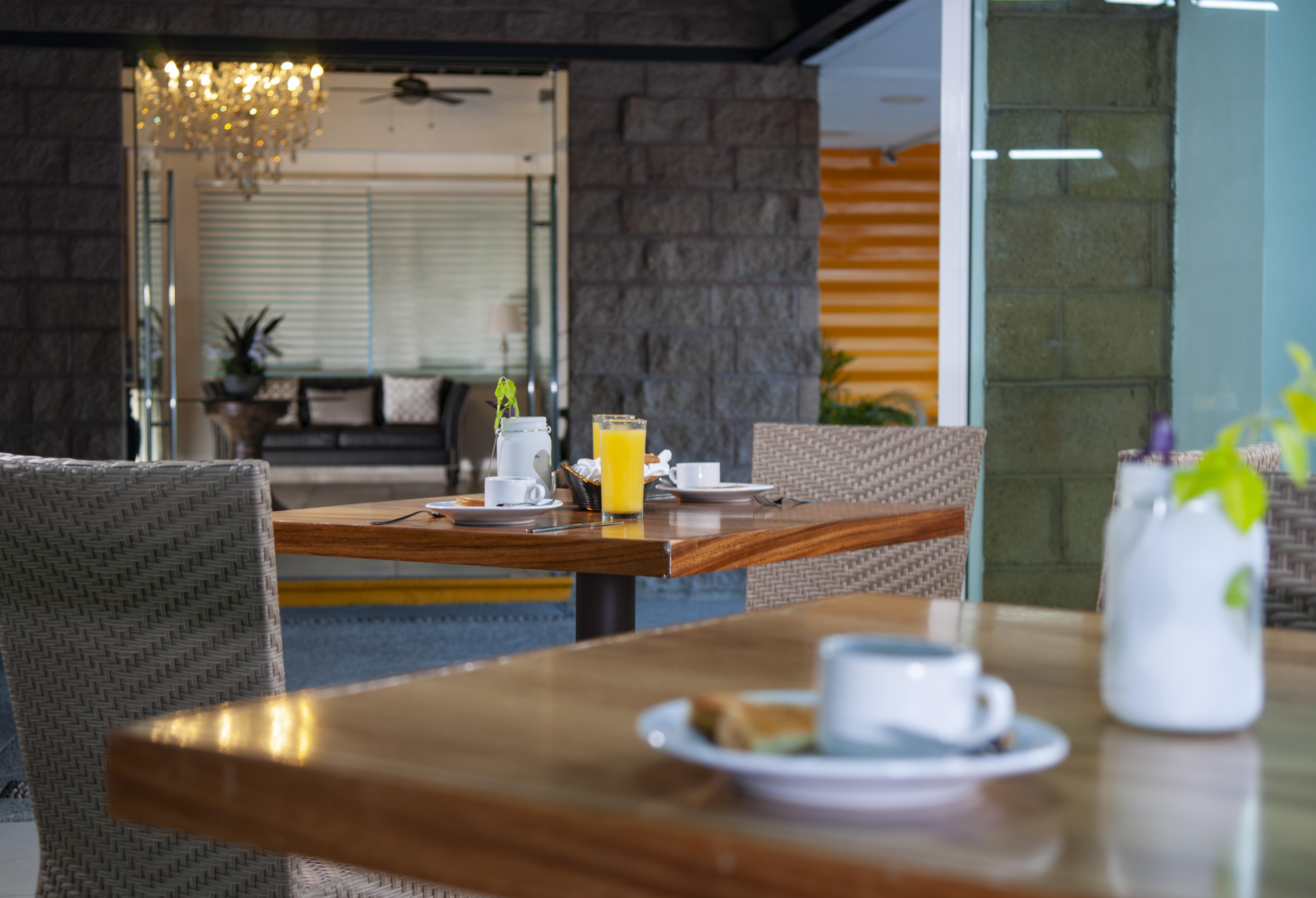 Container Inn Hotel Aeropuerto 巴亞爾塔港 外观 照片