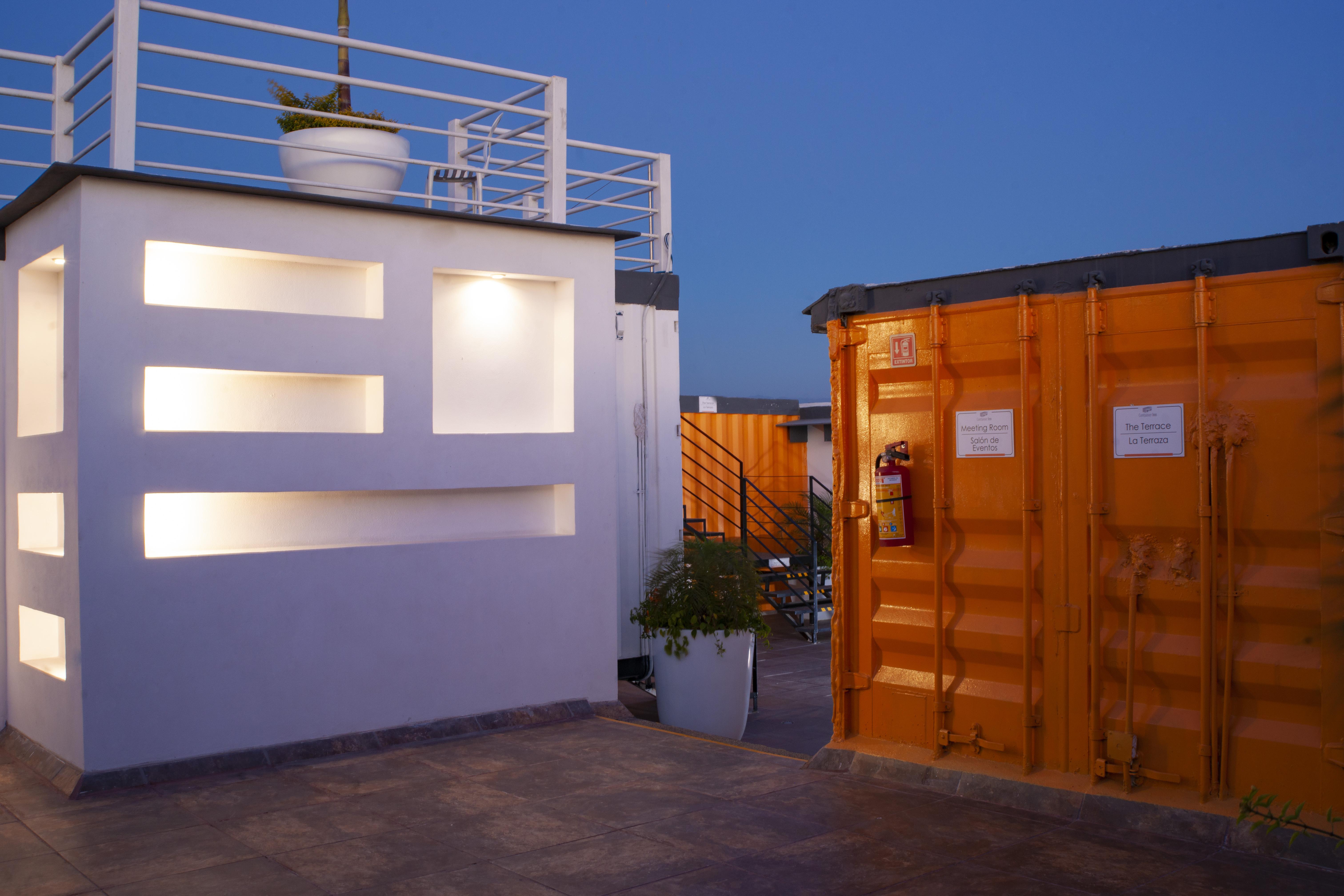Container Inn Hotel Aeropuerto 巴亞爾塔港 外观 照片