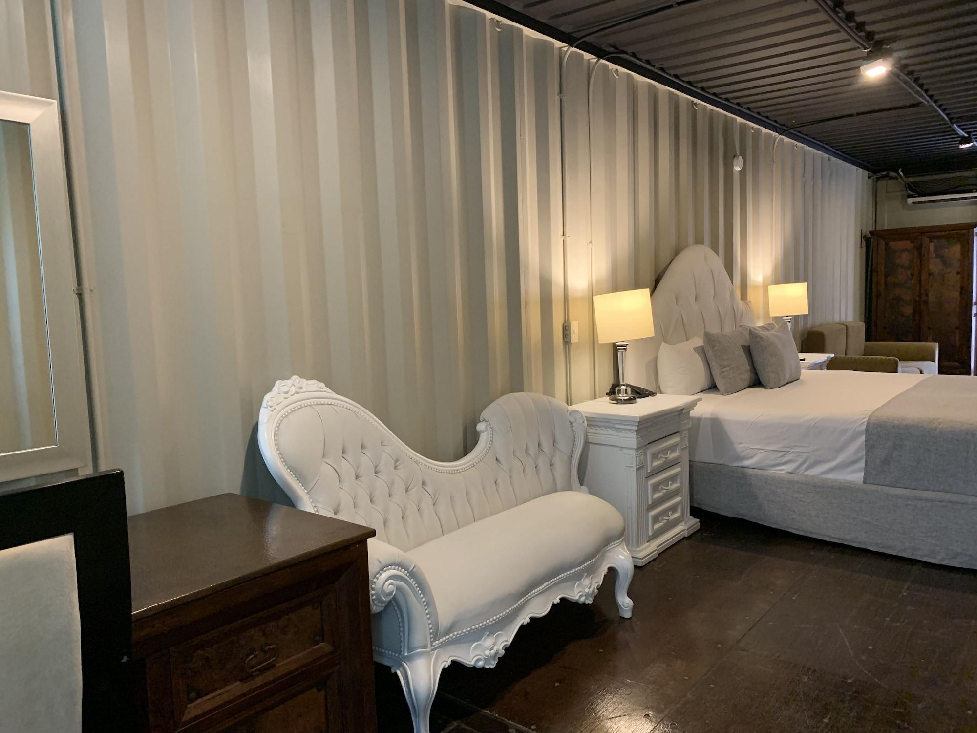 Container Inn Hotel Aeropuerto 巴亞爾塔港 外观 照片